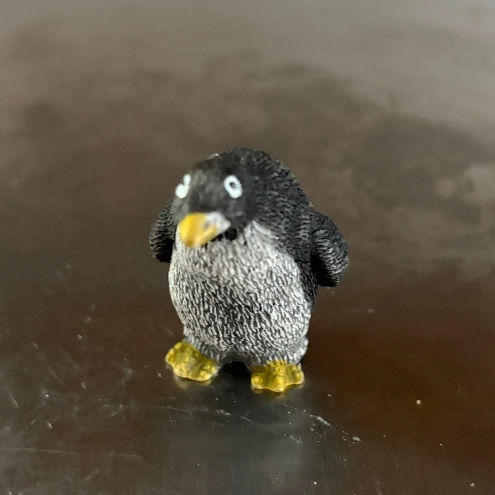Two Cute Penguin Figurines Small Collectible Animal‎ Toys Yellow Beaks